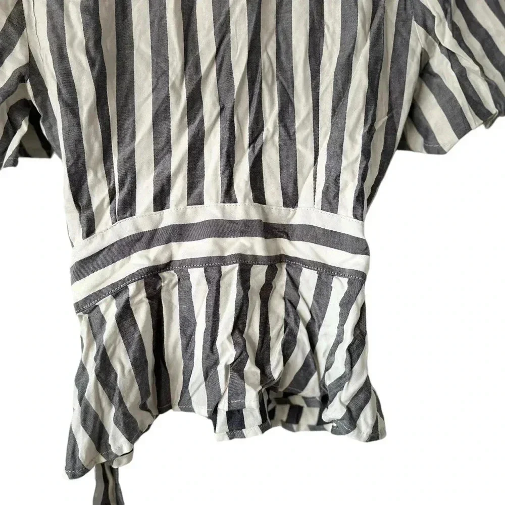 BB DAKOTA Women's Wrappers Delight Stripe Wrap Top